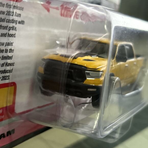 AW AutoWorld 2023 RAM 1500 Rebel Havoc Edition Baja Yellow Muscle Trucks 2024 - Picture 3 of 8